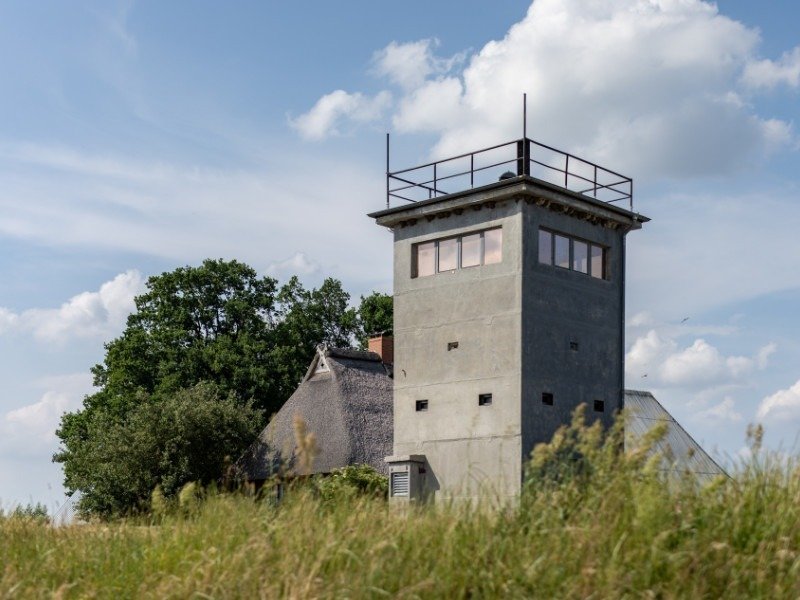 Beton Restaurierung Sichtbeton Denkmal DDR Grenzturm beconart Betonrestaurierung Bleckede Elbe